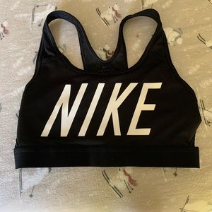 women’s Nike sports bra size xs